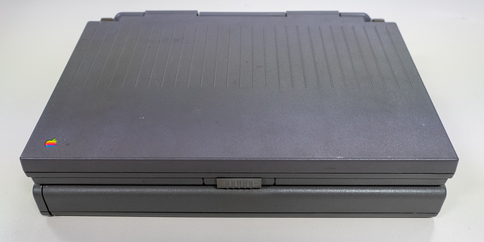 Das PowerBook ist ein tragbares Macintosh-Notebook von Apple.

Nachdem der erste Macintosh Portable von 1989 noch sehr schwer im Vergleich zu tragbaren DOS-Rechnern war, brachte Apple 1991 das erste Macintosh-PowerBook auf den Markt.